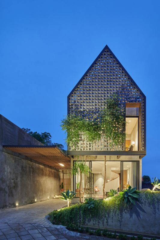 NHÀ PHỐ CÔ PHƯỢNG - TÂY NINH