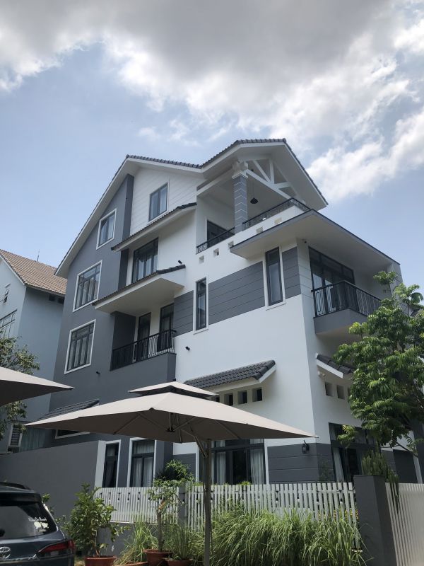 NHÀ PHỐ CHỊ VY - QUẬN 9
